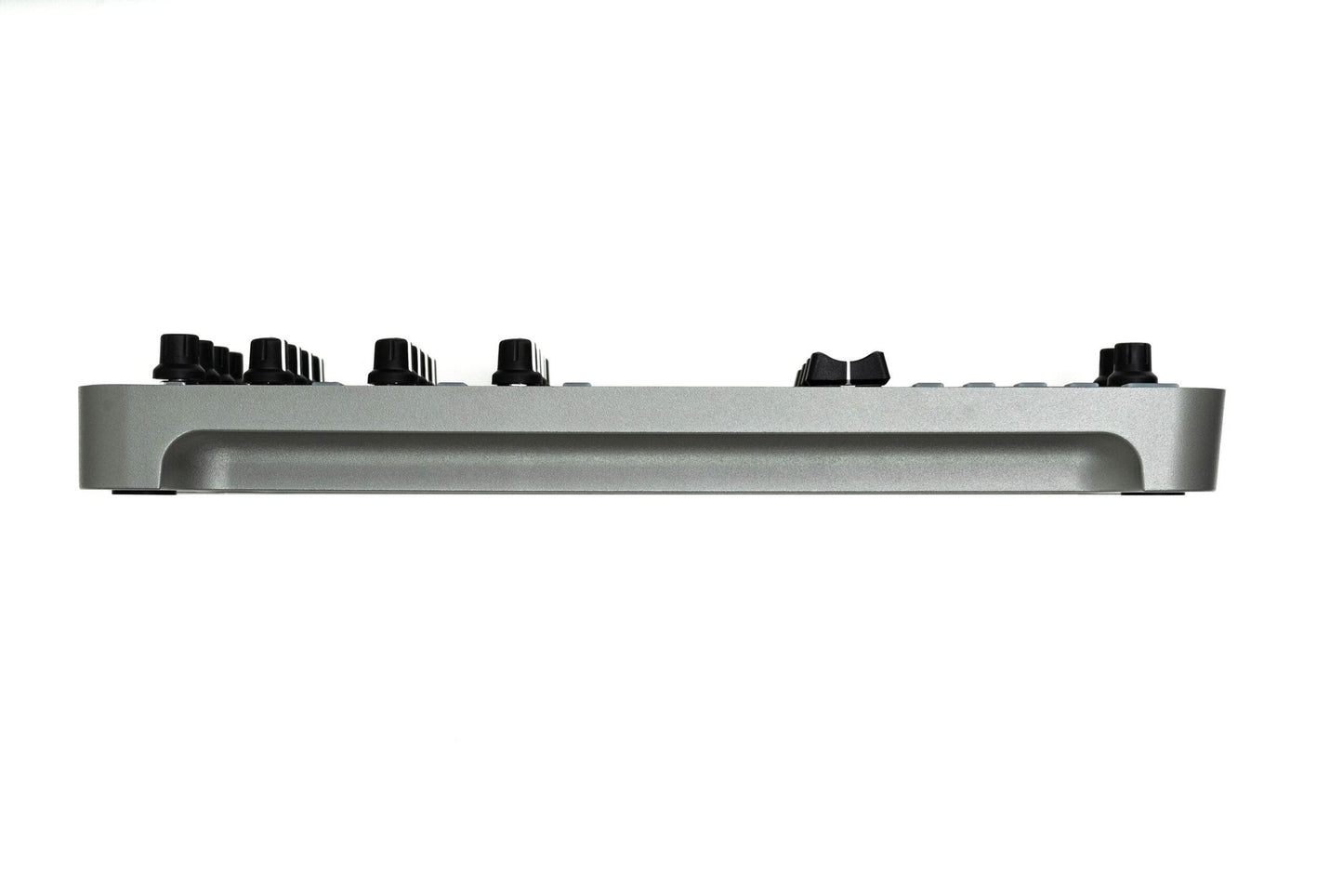 Allen & Heath Xone:K3. Controlador MIDI Universal 4 Canales con Tarjeta de Sonido 24-bit
